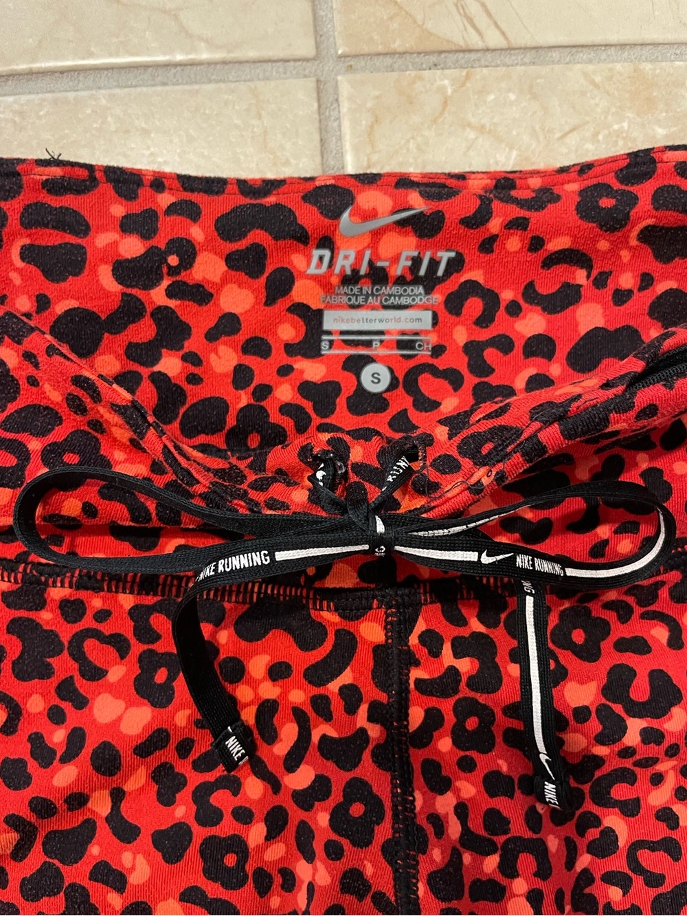 Nike Dri-Fit black & orange Leopard Print Leggings - Picture 3 of 13